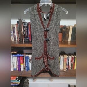 BKE hooded gray and burgundy vest. Women's small